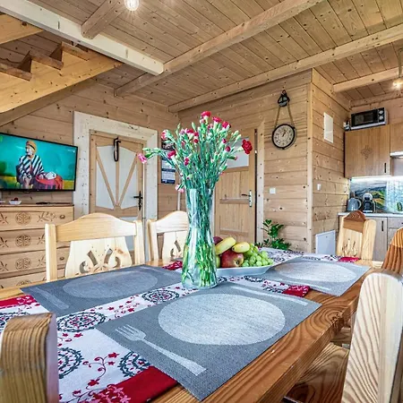 木屋 Gorskie Janosik, Kwicol I Pyzdra Jacuzzi, Sauna *